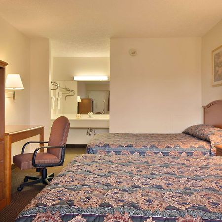 Days Inn By Wyndham Plainfield Esterno foto